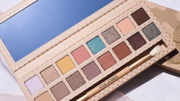 Summertime with Kylie Jenner? Holiday eyeshadow palette ‘Take Me On Vacation’